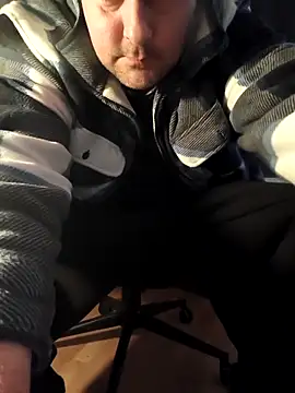 tididi1986 online show from February 3, 2:11 pm