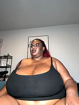 Snapshot of SexyHugeblackTitties chatting on November 22, 3:16 am SexyHugeblackTitties online show from November 22, 3:16 am