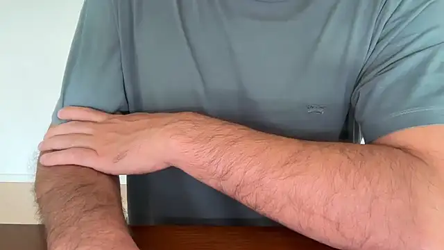 qualunque 21 online show from September 15, 4:07 pm