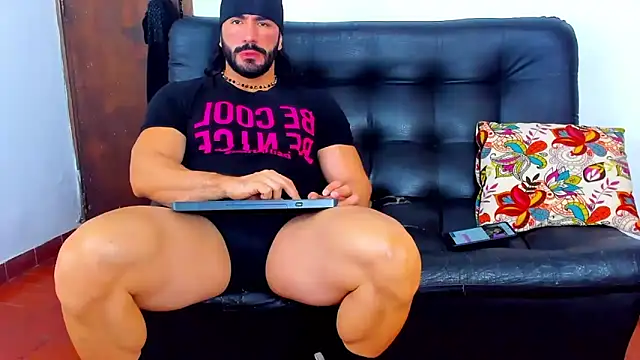 AlfredWalker online show from February 19, 1:28 pm