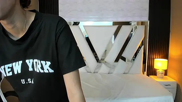 Linda4Petite online show from December 17, 5:52 pm