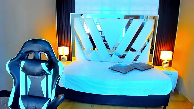 Linda4Petite online show from January 16, 6:34 pm