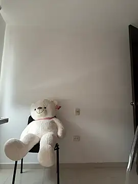 Snapshot of NatashaCruz- chatting on June 4, 9:54 pm NatashaCruz- online show from June 4, 9:54 pm