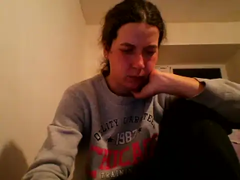 Snapshot of Tamilashaa chatting on March 13, 5:19 pm Tamilashaa online show from March 13, 5:19 pm