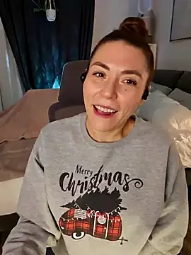 Ellie-L-Elizabeth online show from December 16, 2:36 am