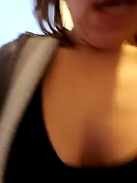 Ellie-L-Elizabeth online show from January 9, 3:01 pm