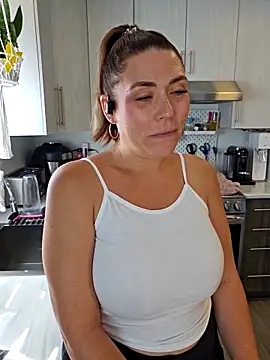 Ellie-L-Elizabeth online show from September 8, 4:28 pm