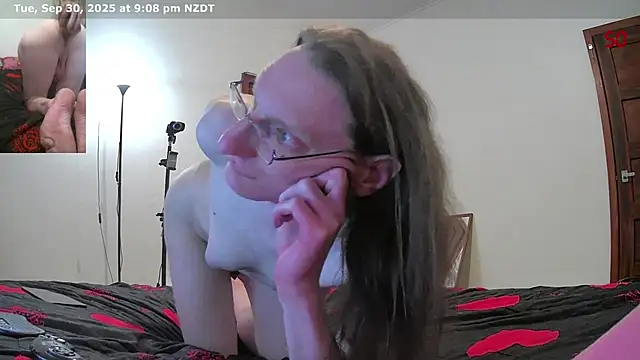 Snapshot of CDAdalyn chatting on September 30, 8:08 am CDAdalyn online show from September 30, 8:08 am