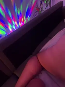 Snapshot of Andreashow chatting on November 23, 9:36 pm Andreashow online show from November 23, 9:36 pm