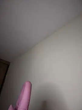 lunablossom  online show from September 26, 8:24 pm