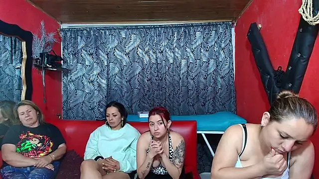 lesbiancuple online show from March 22, 3:41 am