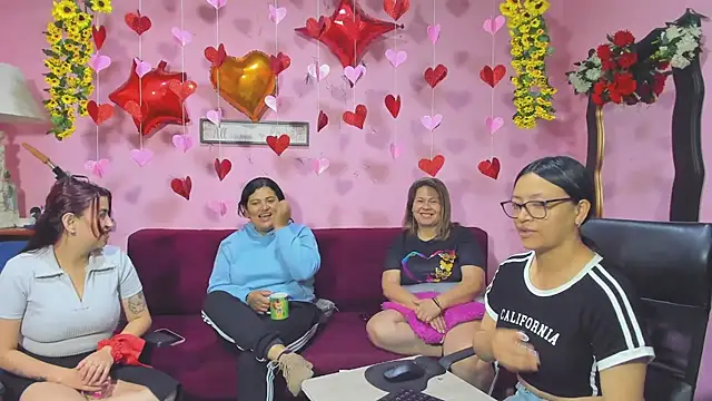 lesbiancuple online show from February 7, 12:09 pm