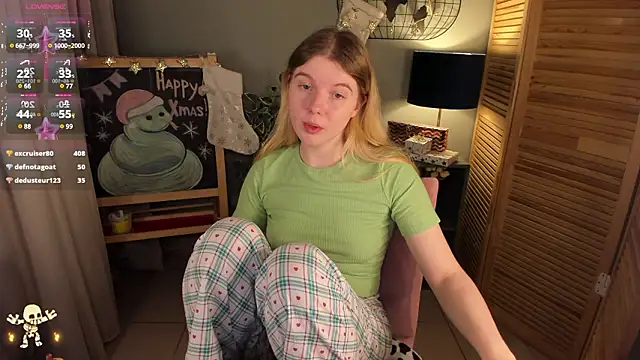 ohmyJuliet online show from December 7, 12:56 pm