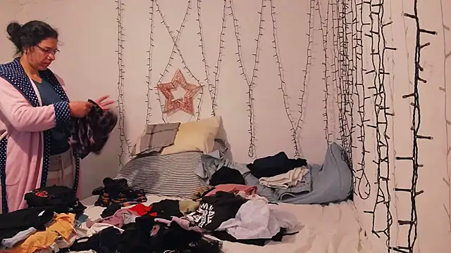 SquirtyMellissaLabia online show from October 2, 7:15 am