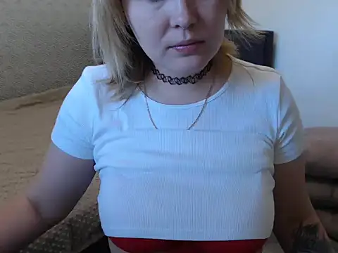leeilawow online show from May 28, 6:10 am