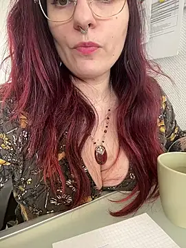 Snapshot of LunaMoongirl chatting on February 3, 12:36 pm LunaMoongirl online show from February 3, 12:36 pm