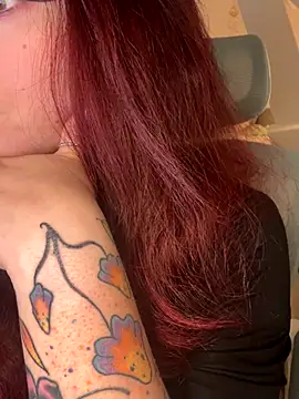 LunaMoongirl online show from November 20, 5:45 pm