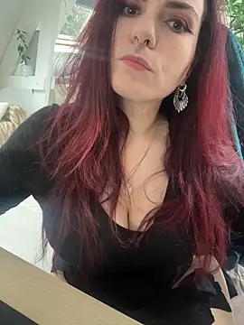 LunaMoongirl online show from February 10, 2:54 pm