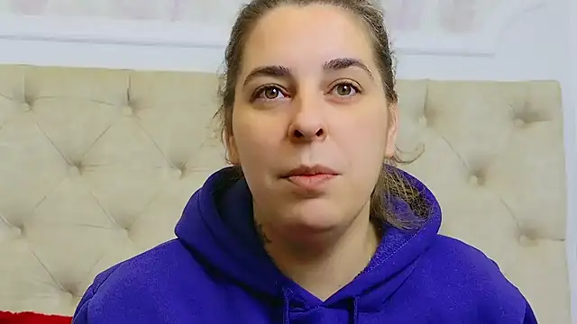 KarinaNoir online show from February 9, 5:19 am