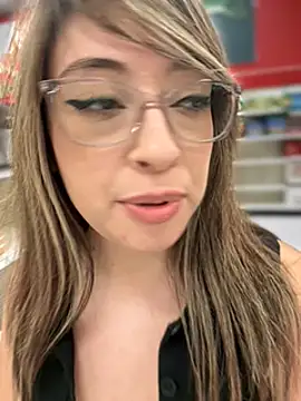 Snapshot of AriannaPena chatting on January 9, 2:43 am AriannaPena online show from January 9, 2:43 am