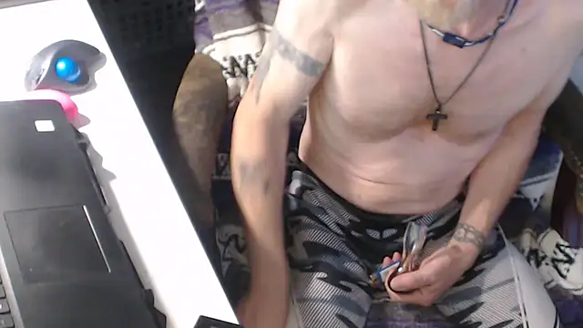 QueenDenizeAndTheCaptain online show from September 11, 3:39 am