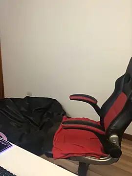 Snapshot of kayortiiz chatting on October 27, 12:26 am kayortiiz online show from October 27, 12:26 am