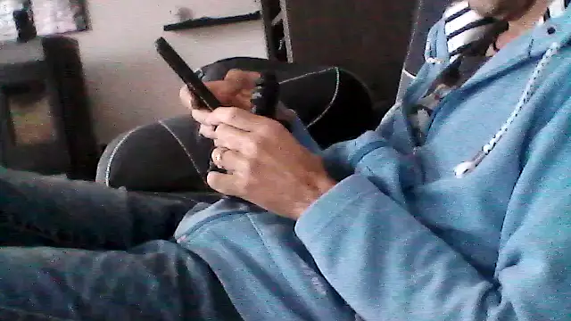 mickzizi online show from October 7, 8:00 am