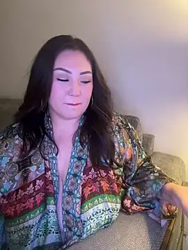 Snapshot of RosieDixx chatting on May 7, 4:40 am RosieDixx online show from May 7, 4:40 am