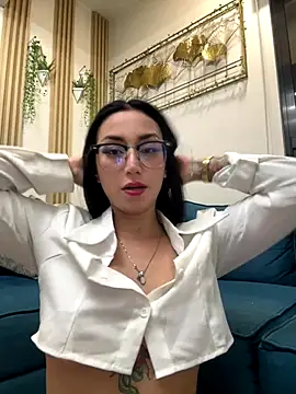 Snapshot of sophie_cute66 chatting on November 26, 6:25 am sophie cute66 online show from November 26, 6:25 am