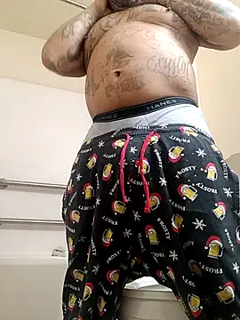 Snapshot of yellowwetfox chatting on February 22, 8:13 am yellowwetfox online show from February 22, 8:13 am