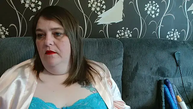 HouseWifeWhore Milf online show from March 7, 2:56 pm