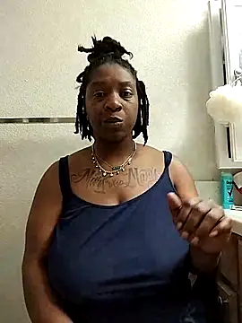 markquanna online show from January 17, 3:44 am