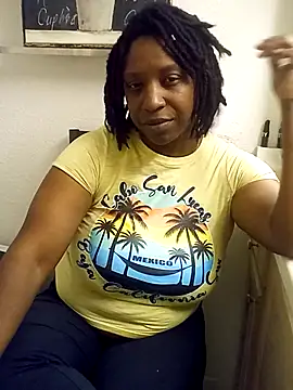 markquanna online show from July 9, 3:32 am