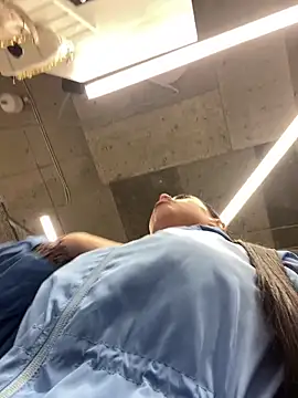 CrazzyChicks online show from September 15, 4:23 am