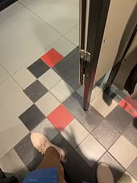 CrazzyChicks online show from September 25, 7:45 am