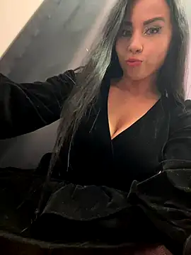 CrazzyChicks online show from October 24, 8:11 am