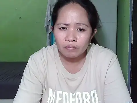 Snapshot of sweetlady_pinay chatting on November 11, 12:38 pm sweetlady pinay online show from November 11, 12:38 pm