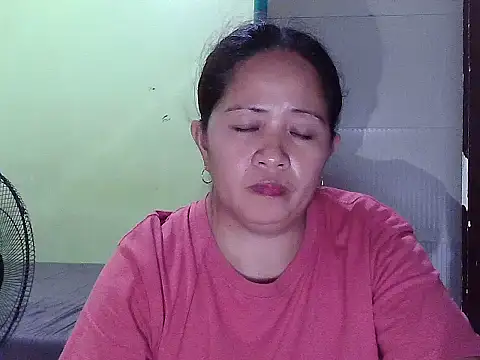 Snapshot of sweetlady_pinay chatting on November 12, 10:48 am sweetlady pinay online show from November 12, 10:48 am