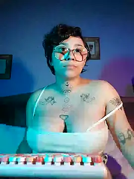 Lilmuh  online show from December 15, 3:34 am