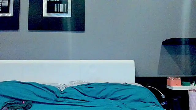 isabella rossse online show from April 22, 7:37 pm