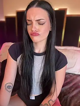 KarissaChantelle online show from April 18, 7:07 pm