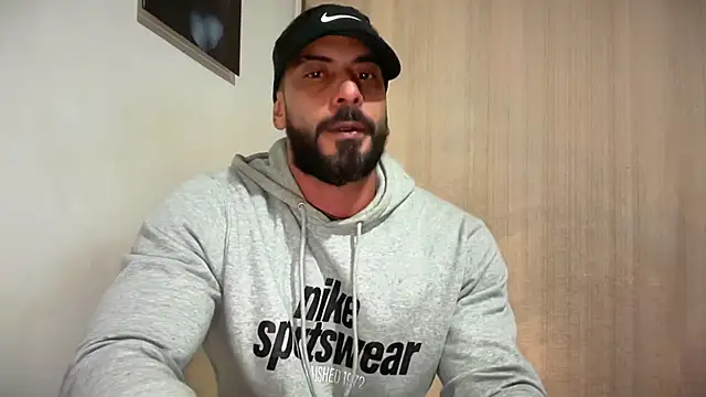 romeolovedark online show from March 29, 2:22 am