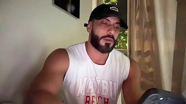 romeolovedark online show from April 13, 8:42 am