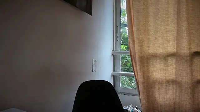 romeolovedark online show from April 21, 12:11 pm