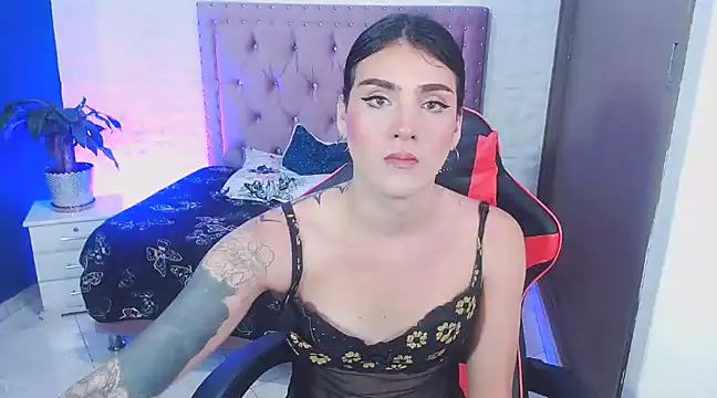 Snapshot of ximena22love chatting on December 24, 12:22 pm ximena22love online show from December 24, 12:22 pm