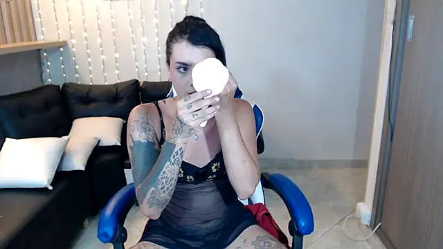 Snapshot of ximena22love chatting on September 25, 8:45 pm ximena22love online show from September 25, 8:45 pm