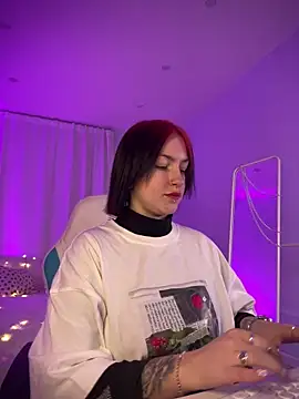 IvyHoney online show from January 4, 6:30 am