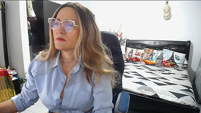 Snapshot of Xiimen chatting on January 15, 11:40 pm Xiimen online show from January 15, 11:40 pm