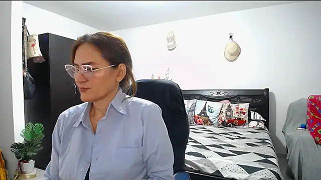 Snapshot of Xiimen chatting on February 6, 3:59 am Xiimen online show from February 6, 3:59 am