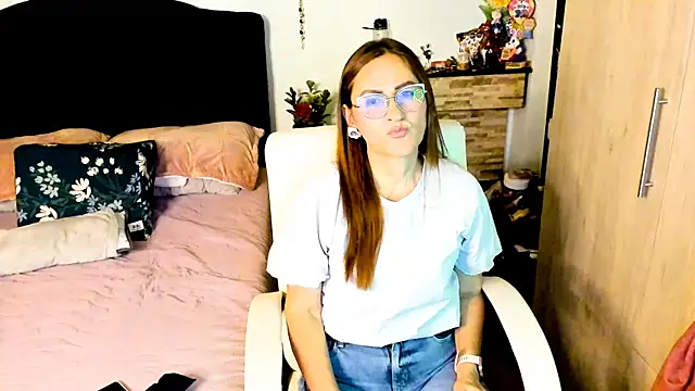 Snapshot of Xiimen chatting on March 12, 10:28 pm Xiimen online show from March 12, 10:28 pm